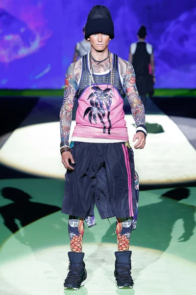 Look 23